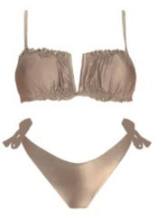 Bikini con top a fascia strutturato